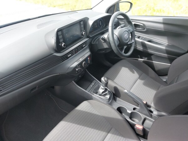 Used Hyundai i20 2023 for sale - 76220762: Photo 5
