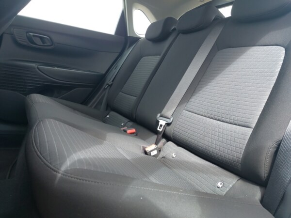 Used Hyundai i20 2023 for sale - 76220762: Photo 6