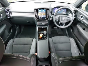 Used Volvo XC40 2024 for sale - 75594726: Photo