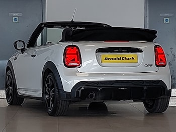 Used MINI Convertible 2023 for sale - 78817105: Photo
