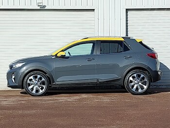 Used Kia Stonic 2023 for sale - 77833014: Photo