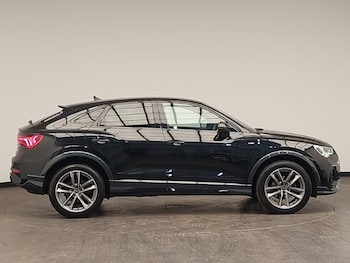 Used Audi Q3 2023 for sale - 78133350: Photo