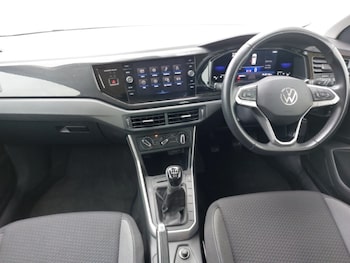 Used Volkswagen Polo 2022 for sale - 76275346: Photo 2