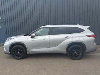 Used Toyota Highlander 2021 for sale - 78392111: Photo