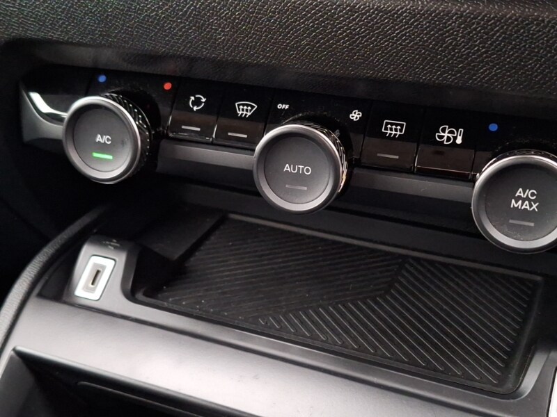 Used Citroen C4 2023 for sale - 77818564: Photo 11