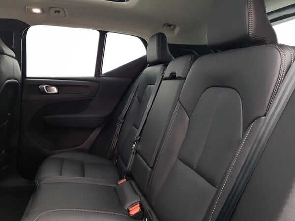 Used Volvo XC40 2024 for sale - 76347566: Photo 6