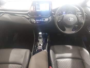 Used Toyota C-HR 2022 for sale - 79051347: Photo