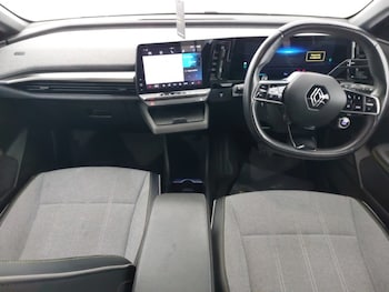 Used Renault Megane E Tech 2023 for sale - 76050526: Photo