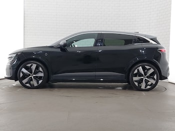 Used Renault Megane E Tech 2023 for sale - 76050526: Photo