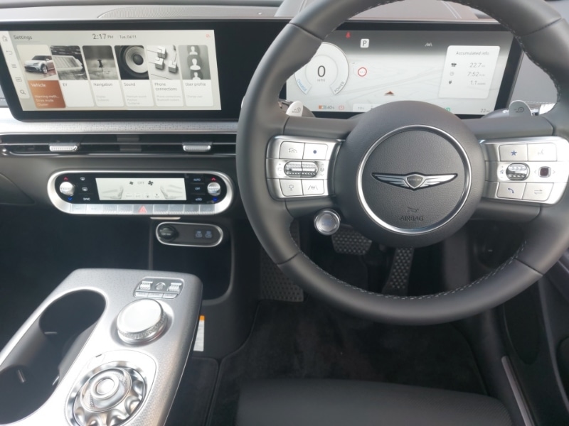 Used Genesis GV60 2025 for sale - 76800002: Photo 2