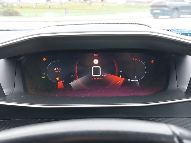 Used Peugeot 2008 2021 for sale - 76683086: Photo 12