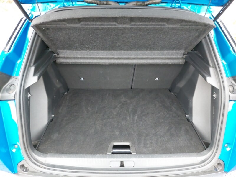 Used Peugeot 2008 2021 for sale - 76683086: Photo 8