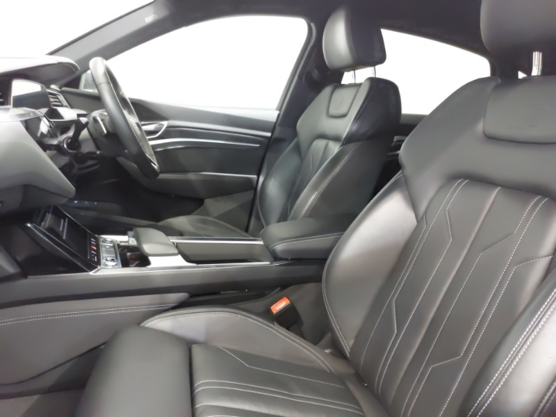Used Audi e-tron 2022 for sale - 78126833: Photo 5