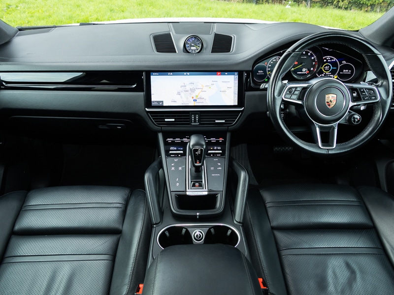 Used Porsche Cayenne 2019 for sale - 76600279: Photo 2