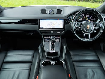 Used Porsche Cayenne 2019 for sale - 76600279: Photo