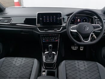 Used Volkswagen T-Roc 2024 for sale - 76506451: Photo