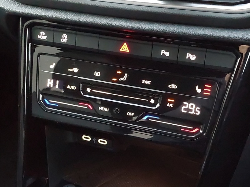 Used Volkswagen T-Roc 2023 for sale - 77086005: Photo 12