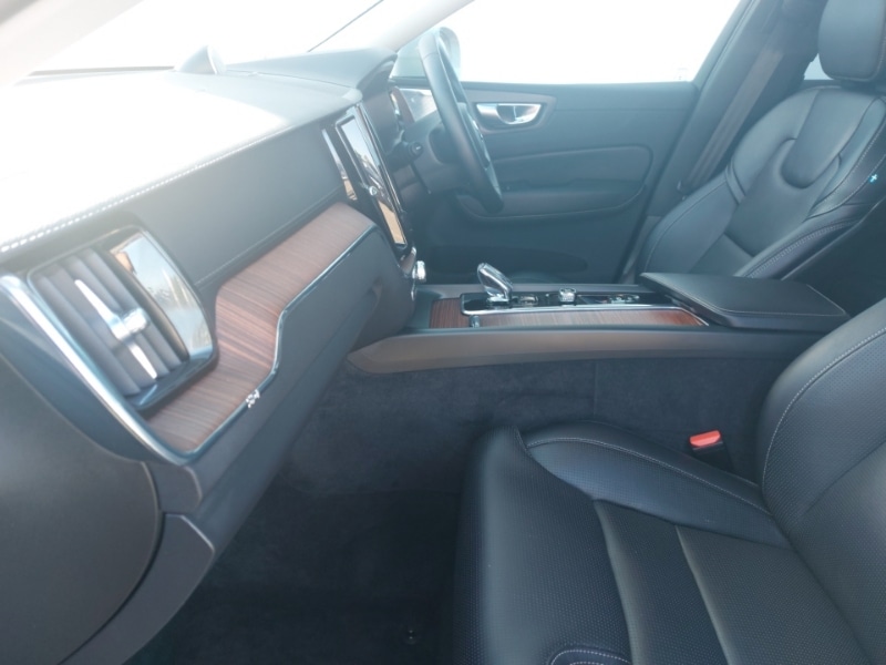 Used Volvo XC60 2024 for sale - 77793192: Photo 5