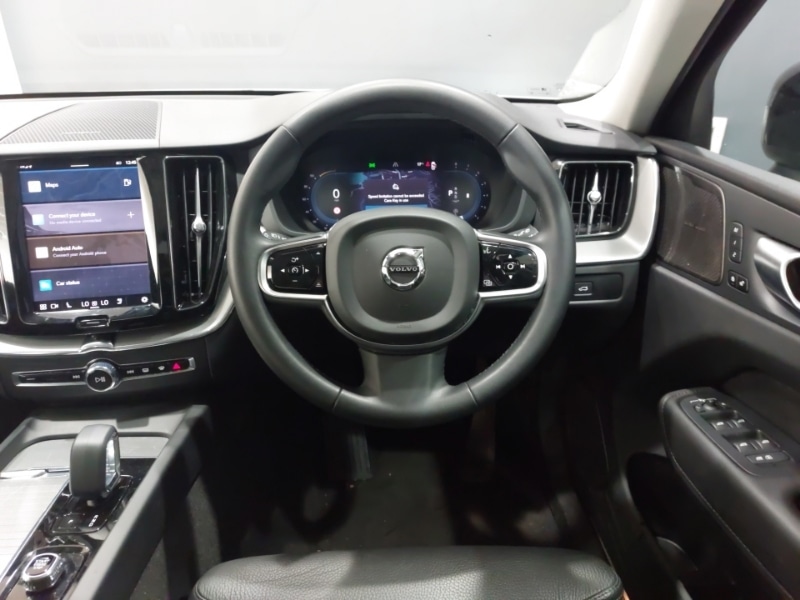 Used Volvo XC60 2023 for sale - 76348156: Photo 7