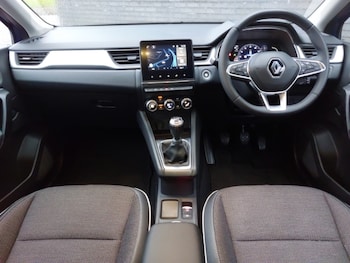 Used Renault Captur 2021 for sale - 78080336: Photo