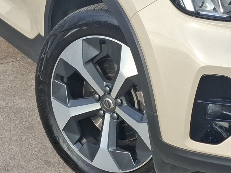 Used Volvo XC40 2024 for sale - 76354129: Photo 9