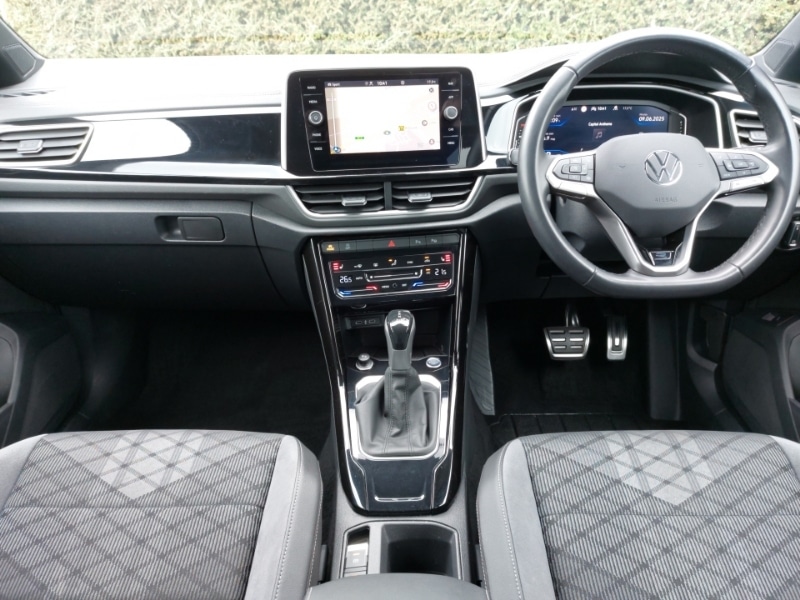 Used Volkswagen T-Roc 2024 for sale - 76700125: Photo 2