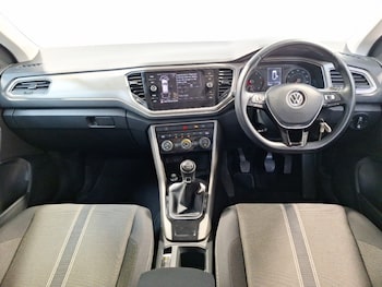 Used Volkswagen T-Roc 2021 for sale - 78346998: Photo