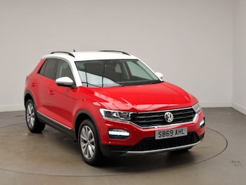 Used Volkswagen T-Roc 2019 for sale - 76447515: Photo