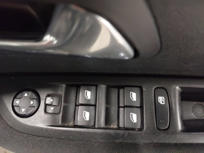 Used Peugeot 208 2022 for sale - 77273539: Photo 12