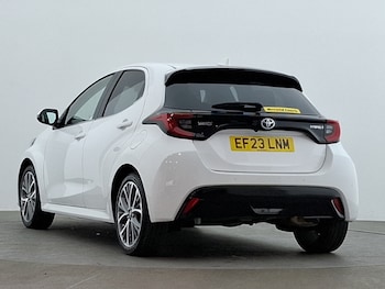 Used Toyota Yaris 2023 for sale - 79176270: Photo