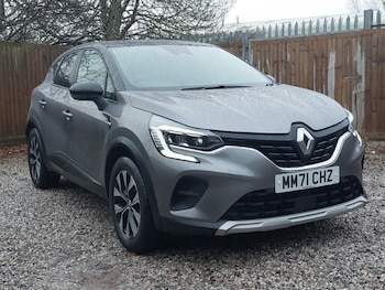 Used Renault Captur 2022 for sale - 76967331: Photo