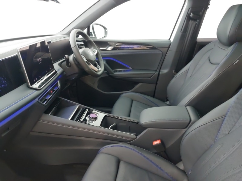 Used Volkswagen Tiguan 2025 for sale - 77012855: Photo 5