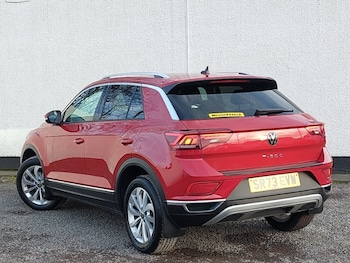 Used Volkswagen T-Roc 2024 for sale - 78152077: Photo