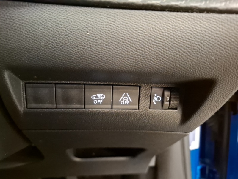 Used Peugeot 2008 2021 for sale - 78126946: Photo 10