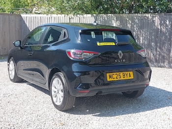 Used Renault Clio 2025 for sale - 79534464: Photo