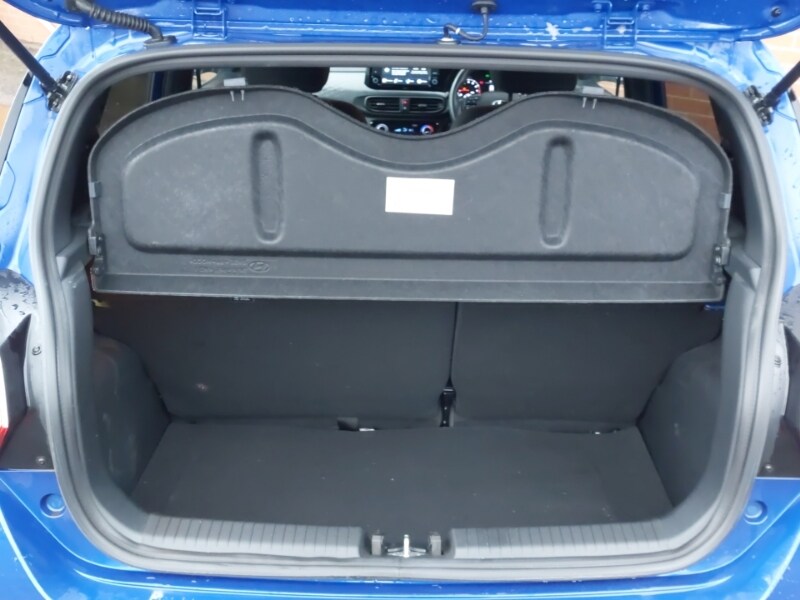 Used Hyundai i10 2023 for sale - 77556624: Photo 8