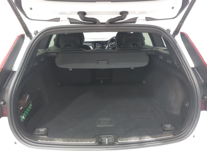 Used Volvo V60 2021 for sale - 77184290: Photo 8