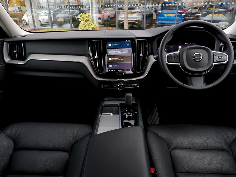 Used Volvo XC60 2024 for sale - 77419577: Photo 2