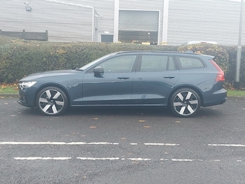 Used Volvo V60 2024 for sale - 76970921: Photo