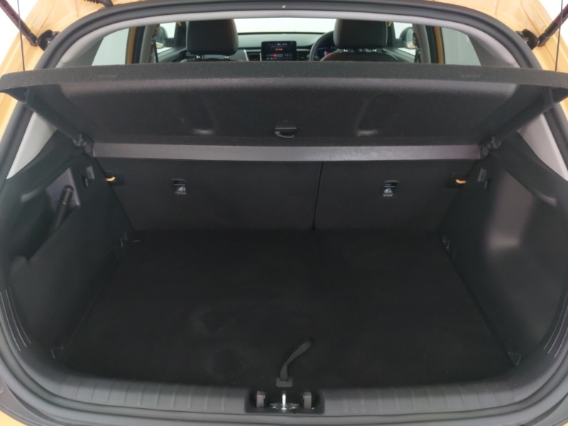 Used Kia Stonic 2024 for sale - 76881175: Photo 8