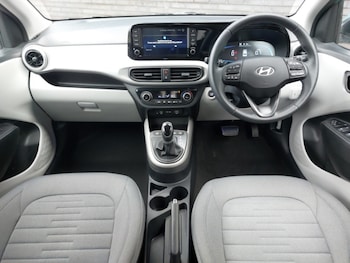 Used Hyundai i10 2025 for sale - 77876739: Photo