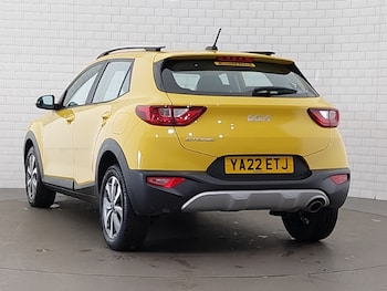 Used Kia Stonic 2022 for sale - 76150339: Photo 3