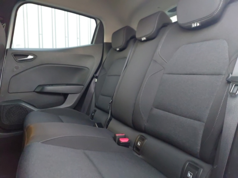 Used Renault Clio 2022 for sale - 76838798: Photo 6