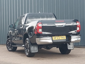 Used Toyota Hilux 2023 for sale - 75551445: Photo