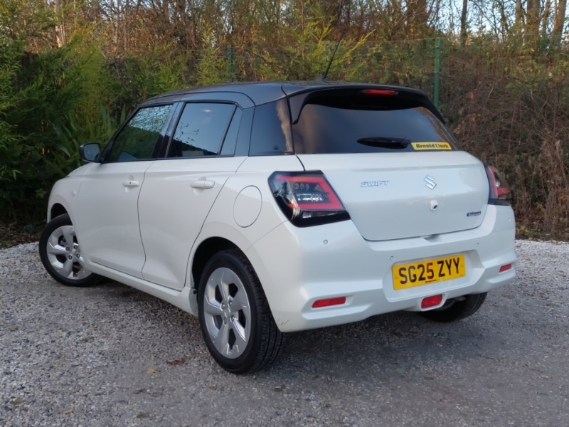Used Suzuki Swift 2025 for sale - 76771182: Photo 3
