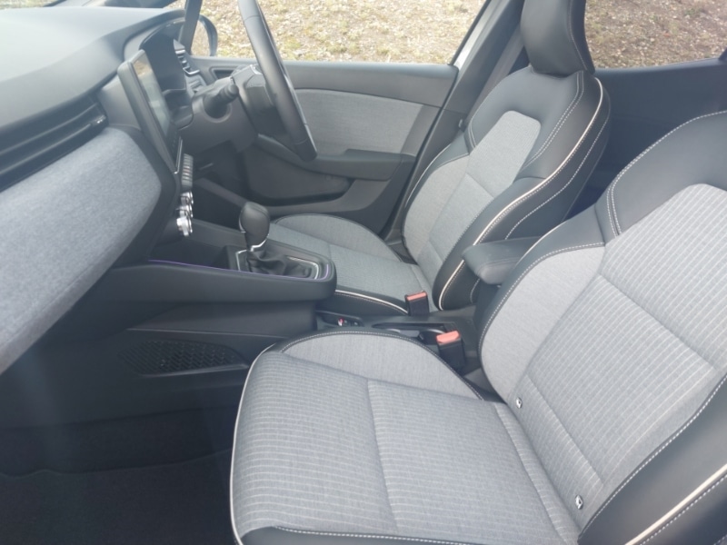 Used Renault Clio 2024 for sale - 77942816: Photo 5