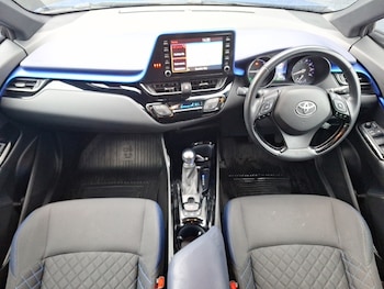 Used Toyota C-HR 2021 for sale - 77722399: Photo