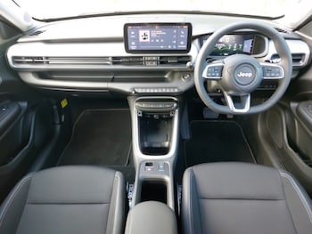 Used Jeep Avenger 2025 for sale - 78766666: Photo
