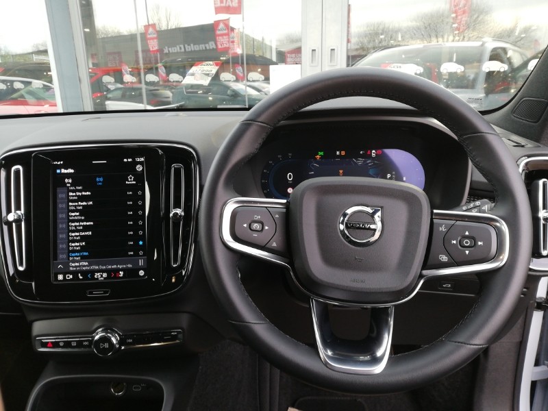 Used Volvo XC40 2025 for sale - 77202340: Photo 7