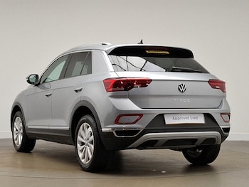 Used Volkswagen T-Roc 2024 for sale - 76506364: Photo
